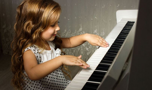 Image - Enfant_au_piano_00.JPG